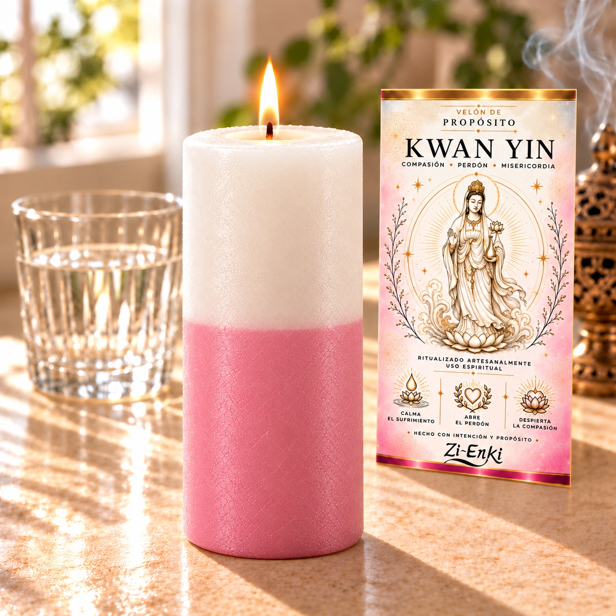 Velón Kwan Yin de Zi-Enki Velón Kwan Yin de Zi-Enki con su etiqueta original de Kwan Yin sobre una flor de loto