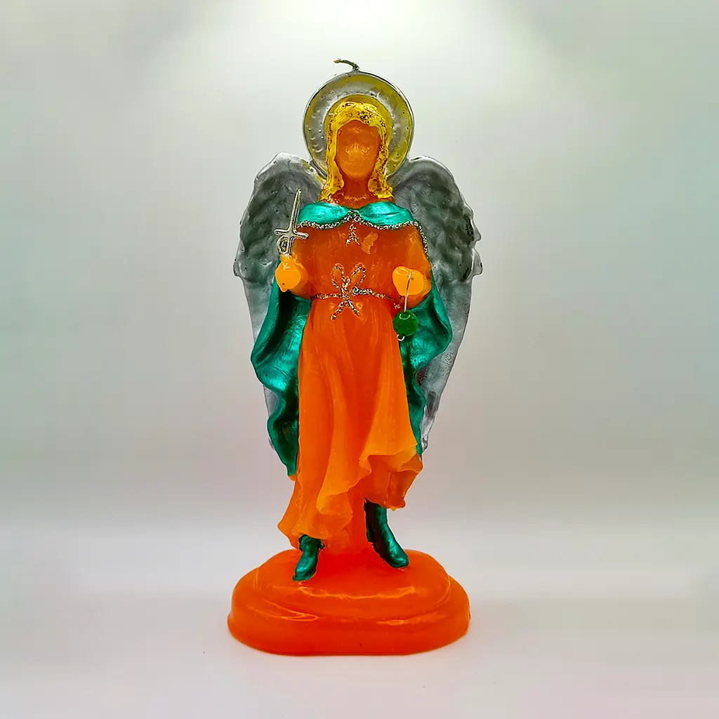 velon figura del arcangel uriel en colores naranja y verde