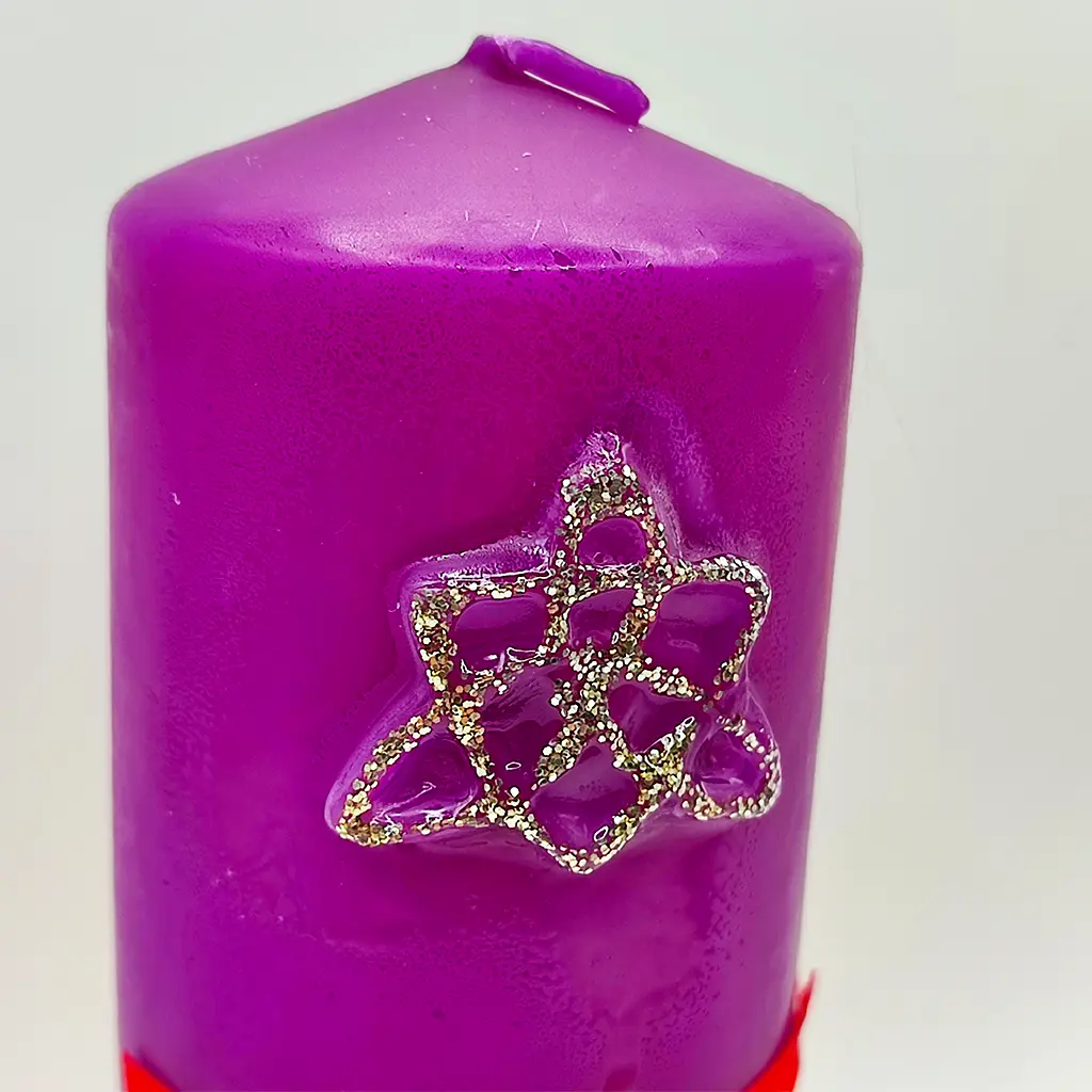 velon contra envidia con tijera y cinturon rojo