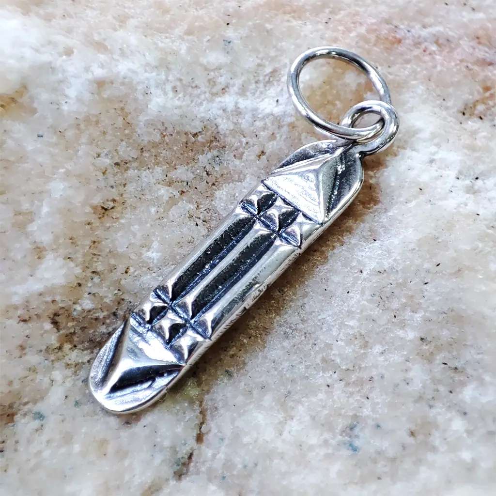 Colgante símbolo atlante en plata amuleto de protección energética