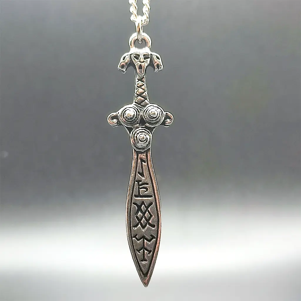 colgante espada odin runas proteccion amuleto nordico