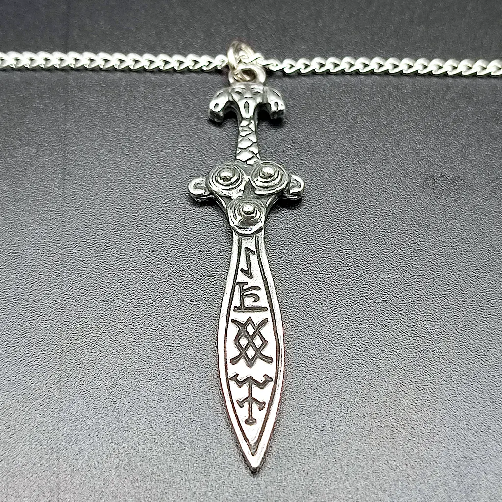 colgante espada odin runas proteccion amuleto nordico