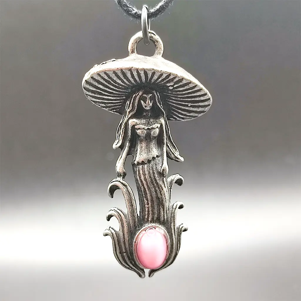 colgante hada hongo amuleto magia naturaleza