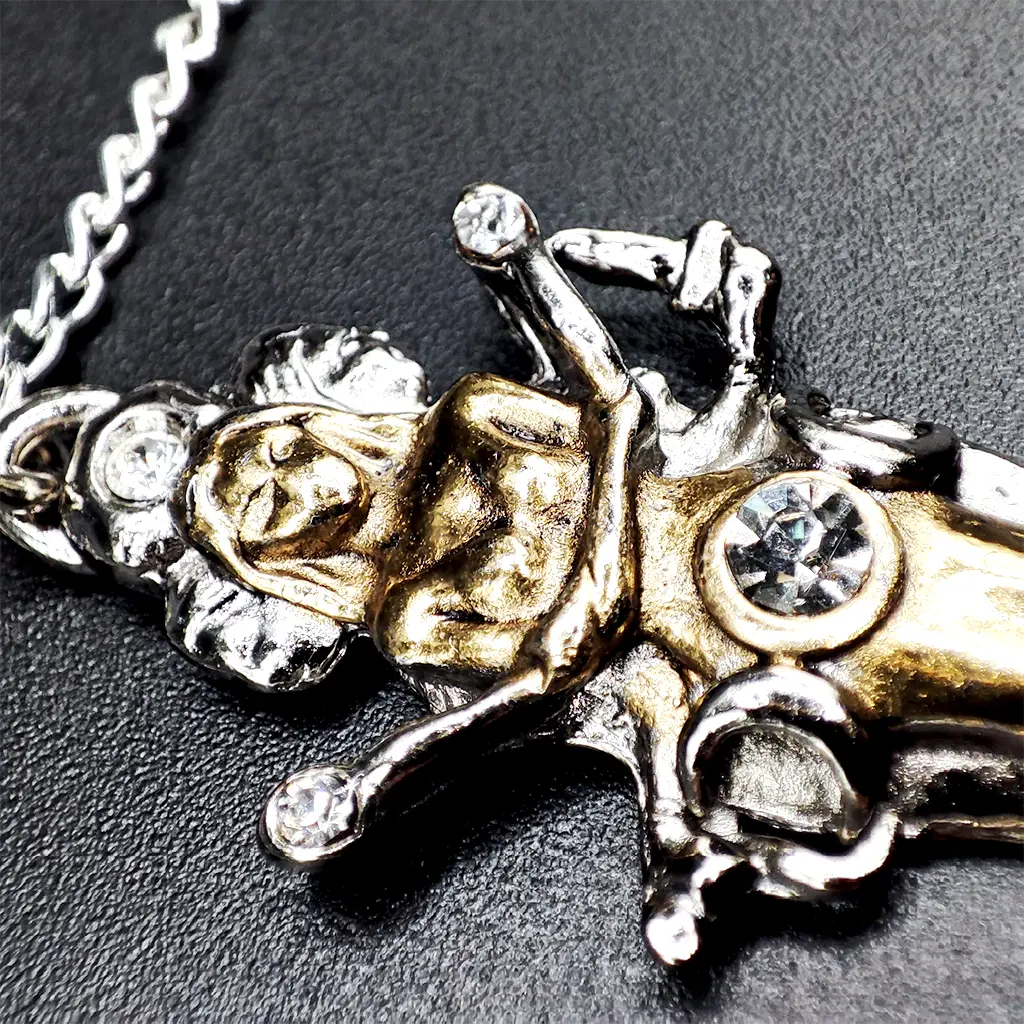 colgante hecate triple amuleto proteccion caminos magia