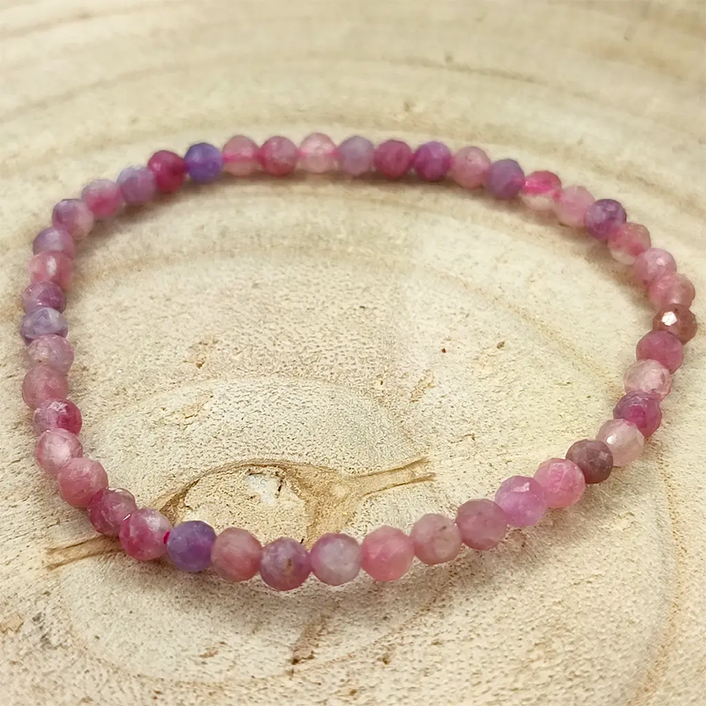 Pulsera facetada de Turmalina Rosa natural de 4 mm en tonos rosados.