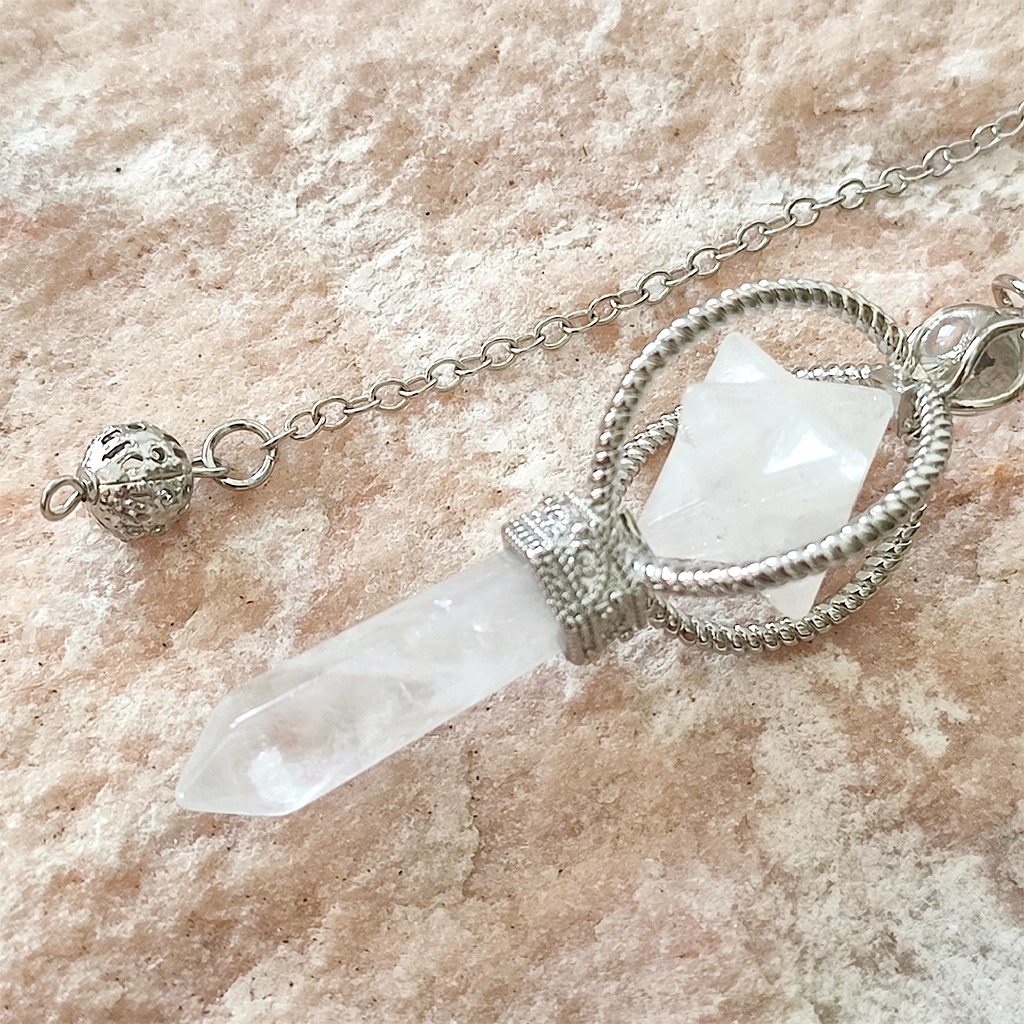 Péndulo Merkaba de cuarzo blanco con punta de cuarzo blanco