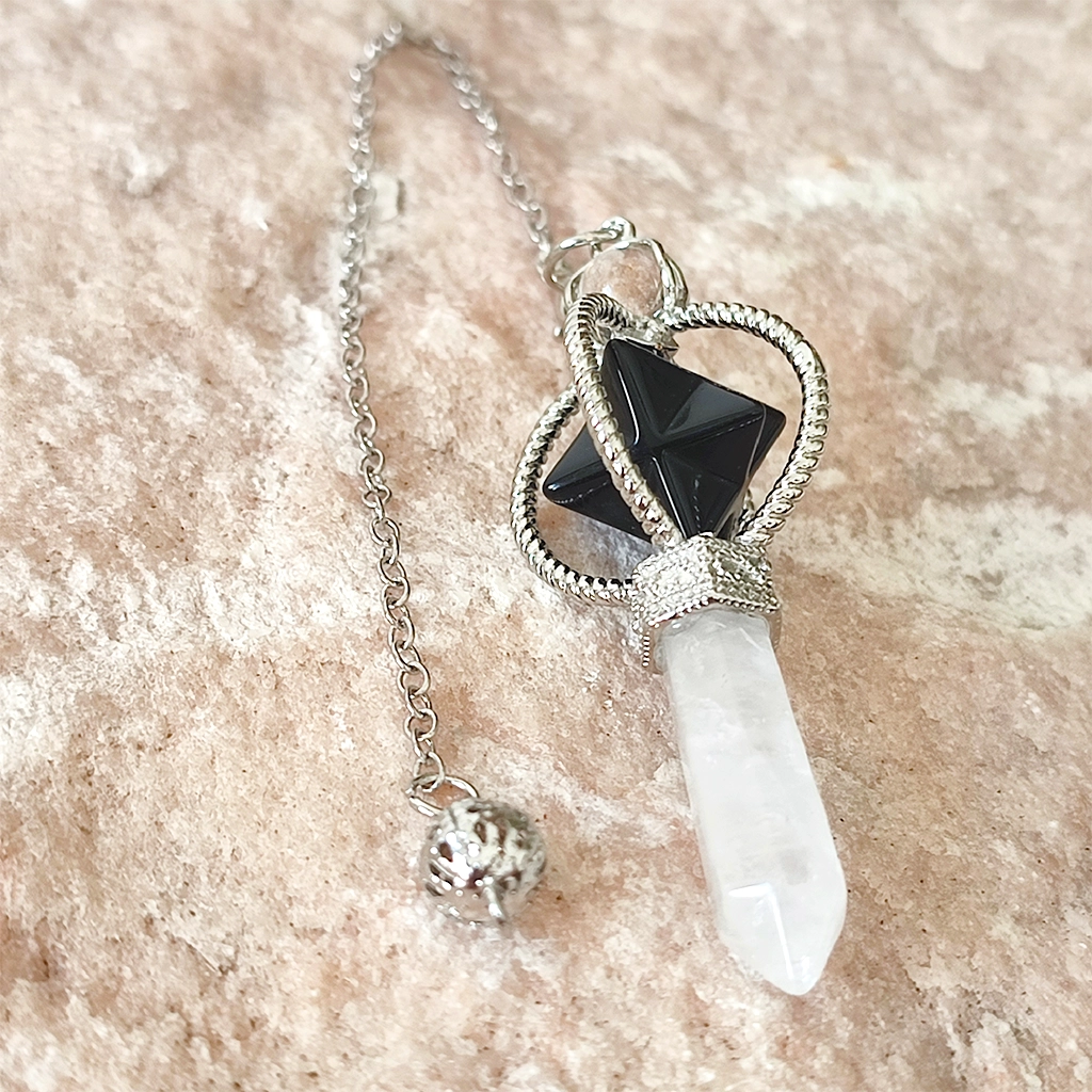 Péndulo Merkaba de Obsidiana y Cuarzo Péndulo Merkaba de obsidiana con punta de cuarzo blanco