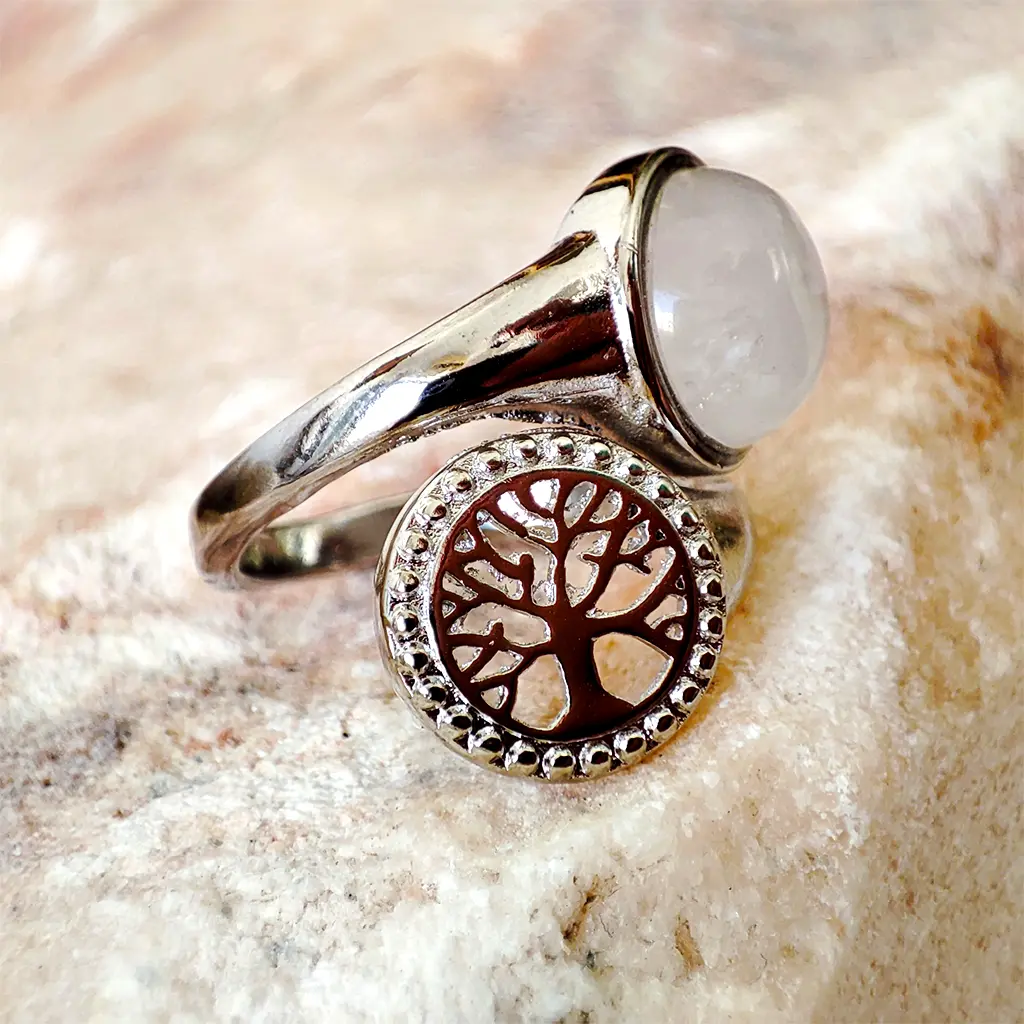 Anillo de Cuarzo Blanco Árbol de la Vida Ajustable Anillo ajustable de metal plateado con cuarzo blanco y Árbol de la Vida