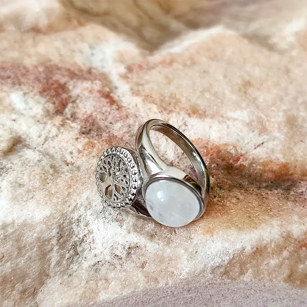 Anillo de Cuarzo Blanco Árbol de la Vida Ajustable Anillo ajustable de metal plateado con cuarzo blanco y Árbol de la Vida