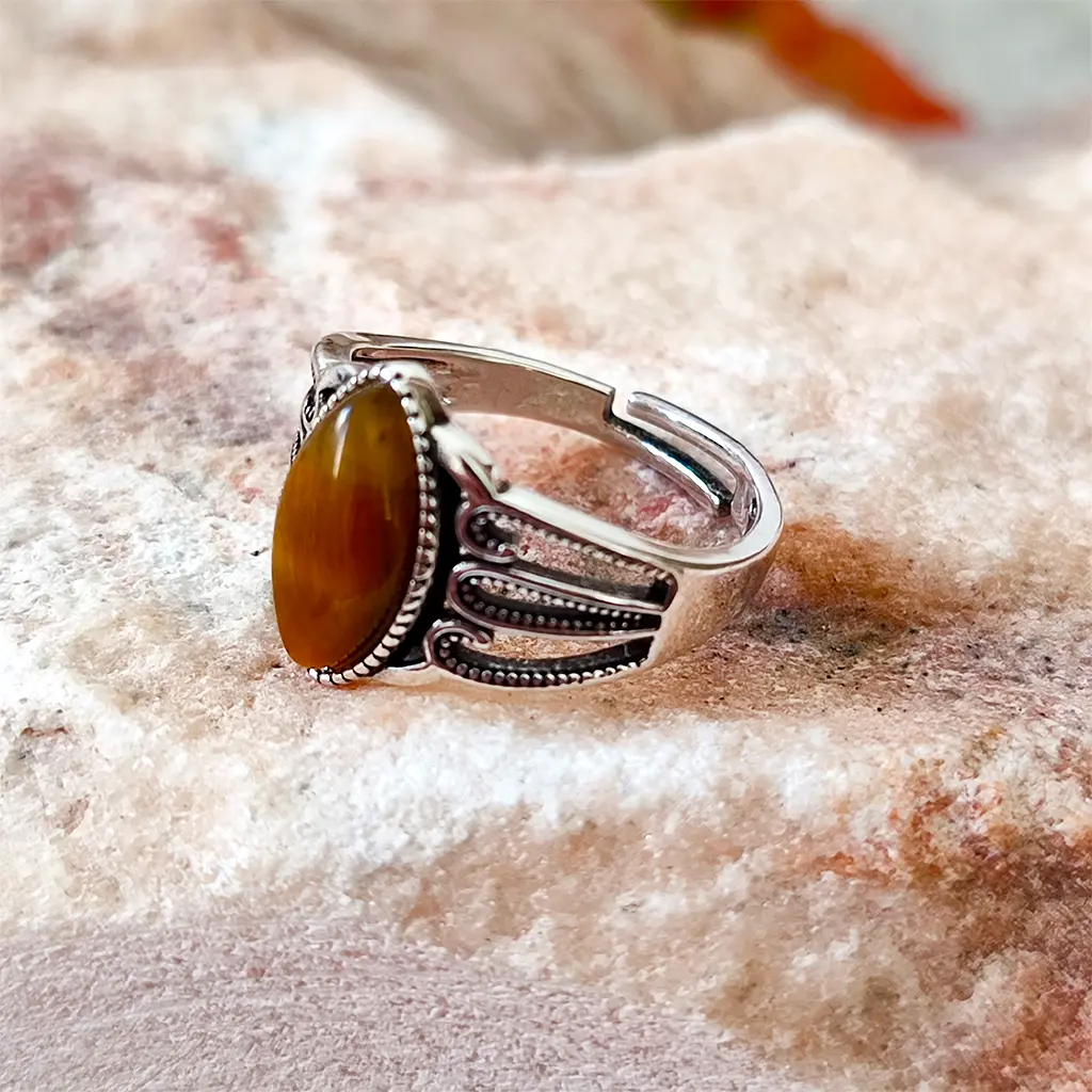Anillo de Ojo de Tigre Ovalado Ajustable Anillo ajustable de metal plateado con piedra de ojo de tigre ovalada