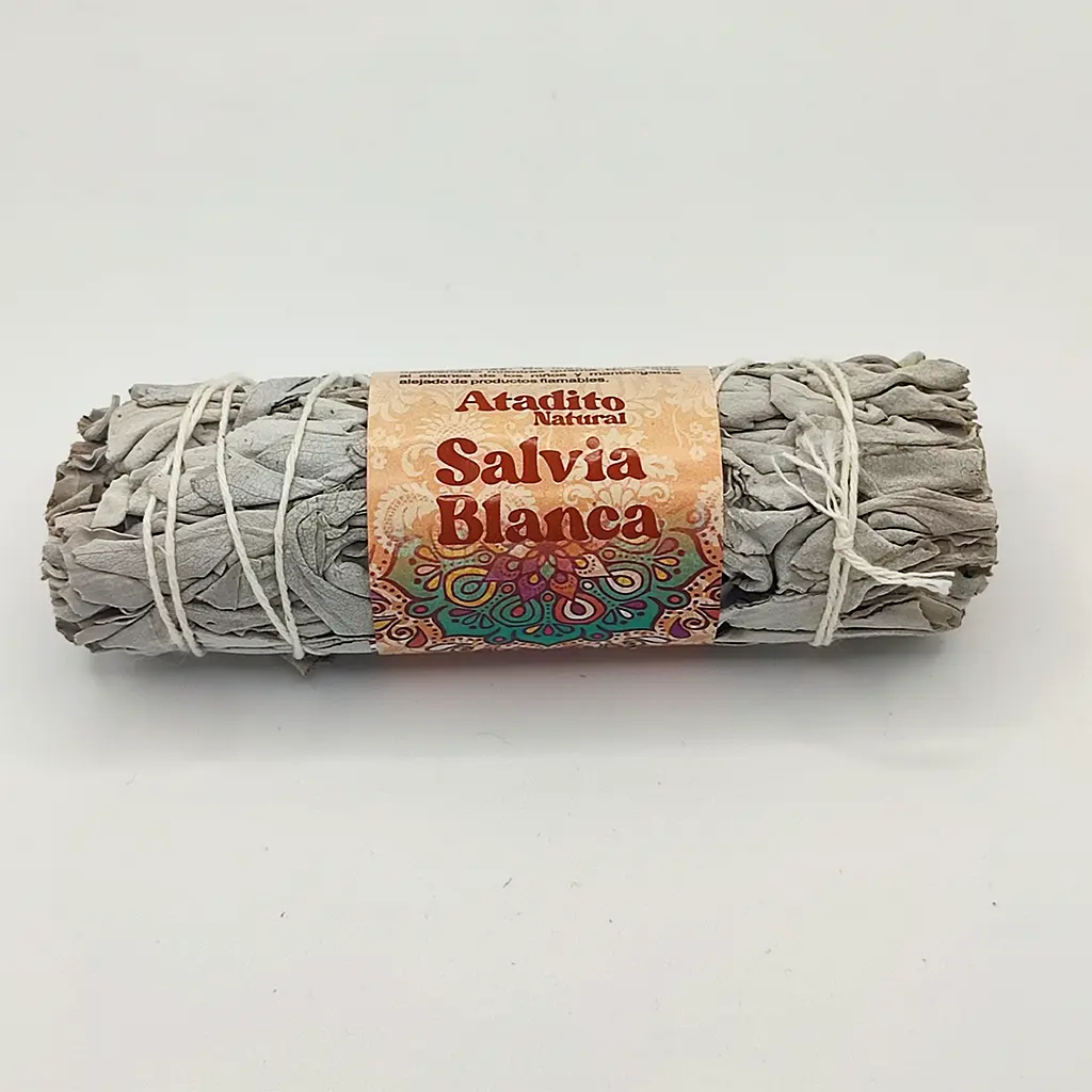 Atado de salvia blanca natural para limpieza energética