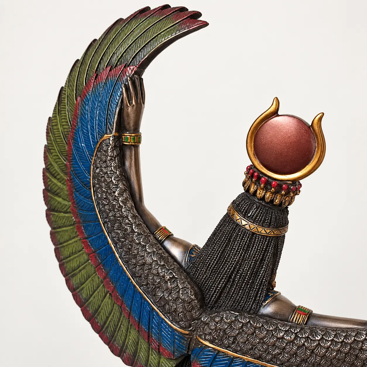 Figura de Isis, Diosa Egipcia de la Magia y la Sabiduría Figura de Isis diosa egipcia con alas extendidas de 34 cm
